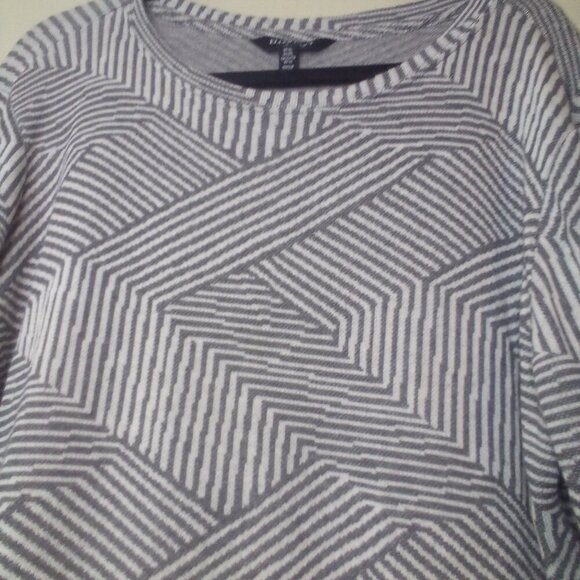 Ellen Tracy Sweater Pullover XL Women Long Sleeve Pattern Gray White - Picture 6 of 14